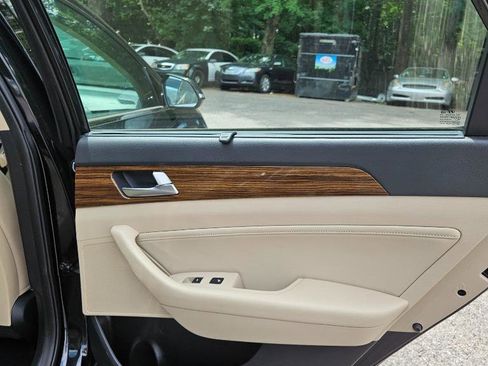 Used 2016 Hyundai Sonata Limited w/ Option Group 02 image 46