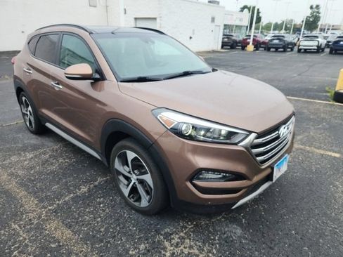 Used 2017 Hyundai Tucson Limited w/ Limited Ultimate Package 03 AWD/4WD image 3