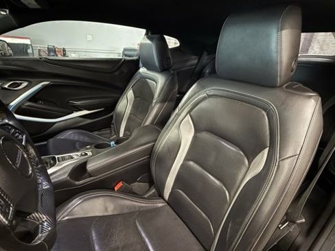 Used 2019 Chevrolet Camaro LT image 14