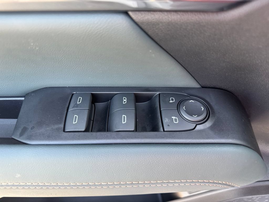 New 2027 GMC Terrain AT4 w/ Convenience Package III AWD/4WD image 16