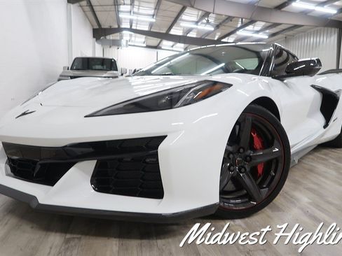 Used 2026 Chevrolet Corvette Z06 RWD image 3