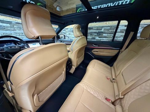 Used 2023 Jeep Grand Cherokee Summit w/ Luxury Tech Group V AWD/4WD image 45