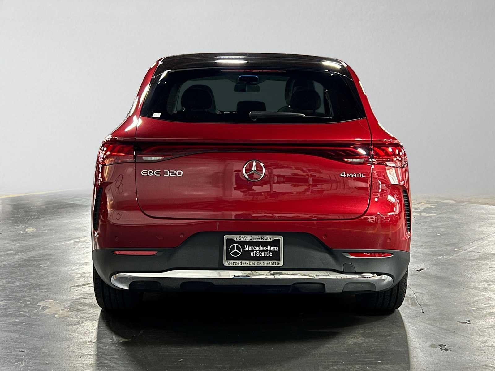 Used 2026 Mercedes-Benz EQE 320 4MATIC SUV image 5