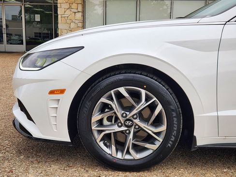 Certified 2023 Hyundai Sonata SEL w/ Winter Weather Package image 9