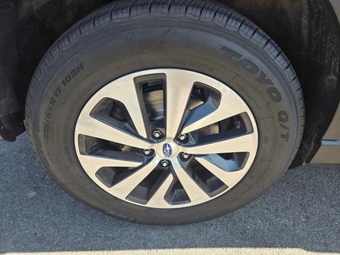 Used 2020 Subaru Outback Premium AWD/4WD image 9