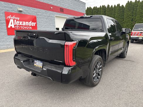 Used 2025 Toyota Tundra Platinum AWD/4WD image 3