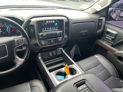 Used 2018 GMC Sierra 1500 Denali AWD/4WD image 28