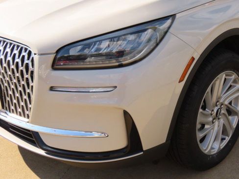 Certified 2024 Lincoln Corsair FWD image 3