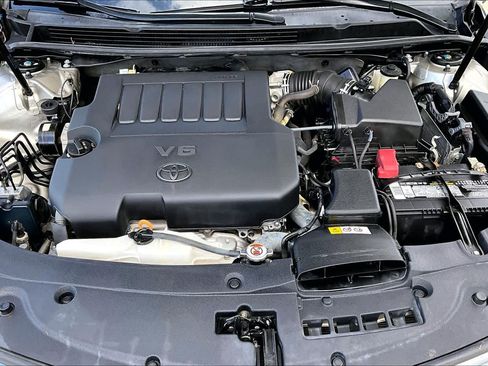 Used 2018 Toyota Avalon Limited FWD image 30