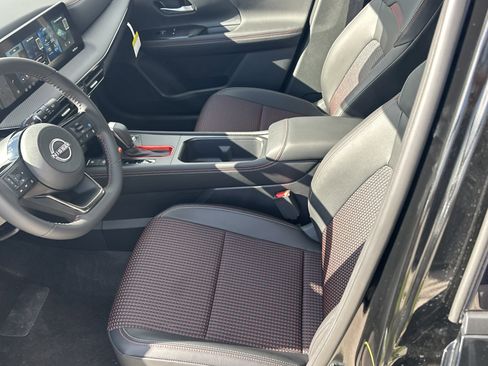 New 2026 Nissan Kicks SR image 13