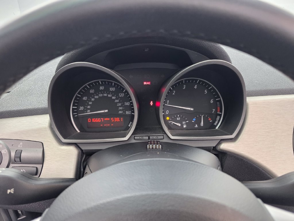Used 2004 BMW Z4 3.0i RWD image 16