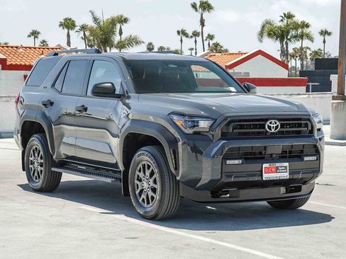 Used 2025 Toyota 4Runner SR5 RWD image 4