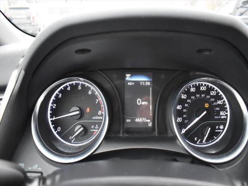 Used 2020 Toyota Camry LE image 17