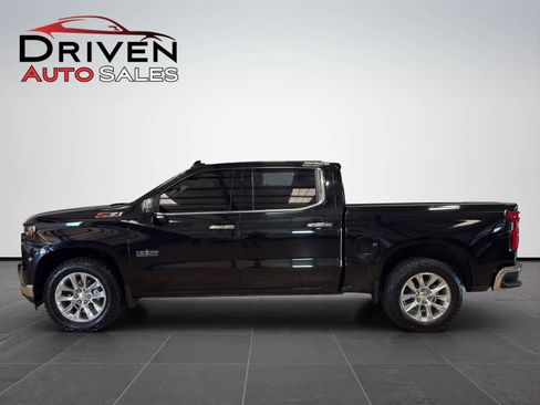Used 2022 Chevrolet Silverado 1500 LTZ image 3