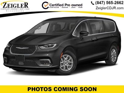 Used 2024 Chrysler Pacifica Touring-L
