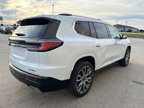 Used 2026 GMC Acadia Denali Ultimate w/ LPO, Floor Liner Package AWD/4WD image 5
