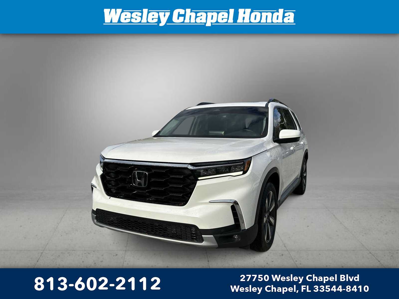 Used 2024 Honda Pilot Touring image 1