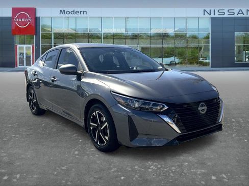 Certified 2025 Nissan Sentra SV w/ Trunk Package image 3