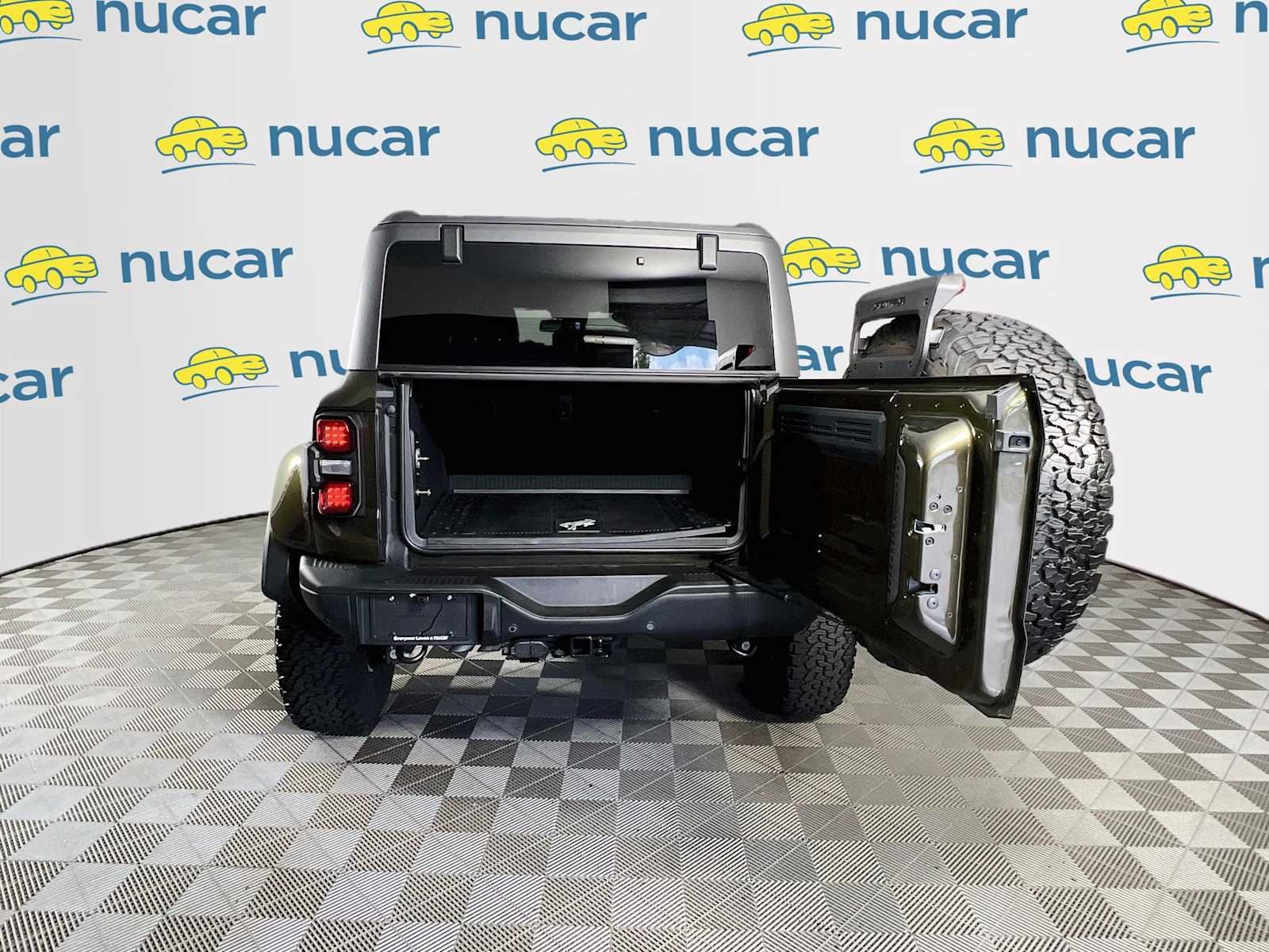 Used 2024 Ford Bronco Raptor w/ Interior Carbon Fiber Pack 6 AWD/4WD image 27