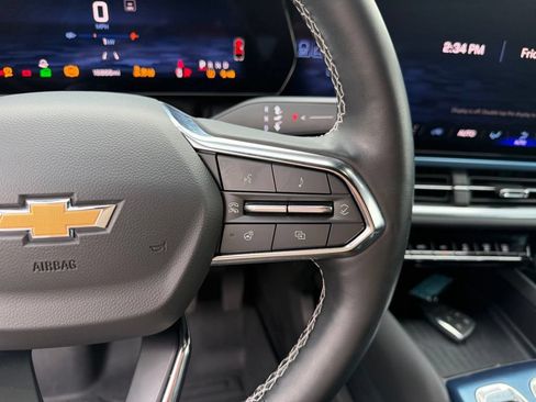 Used 2024 Chevrolet Equinox EV LT FWD image 18