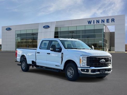 Used 2023 Ford F250 XL w/ XL Chrome Package image 6