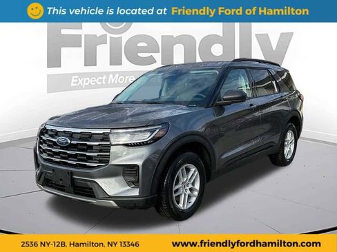 Used 2026 Ford Explorer Active AWD/4WD image 3