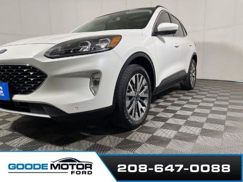 Certified 2022 Ford Escape Titanium w/ Class II Trailer Tow Package image 26