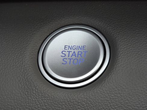 Used 2025 Hyundai Elantra Sport FWD image 22