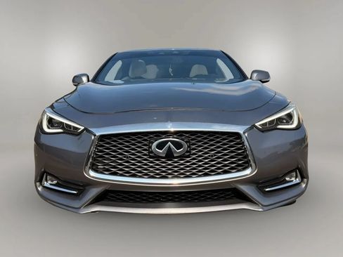 Used 2017 INFINITI Q60 Red Sport 400 AWD/4WD image 4