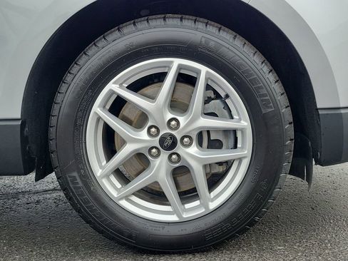 Certified 2024 Ford Edge SEL image 9