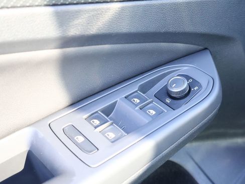 Used 2023 Volkswagen Golf R 2.0T image 10