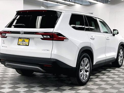 Used 2025 Toyota Grand Highlander AWD Hybrid image 12