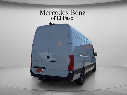 New 2025 Mercedes-Benz Sprinter 2500 image 10