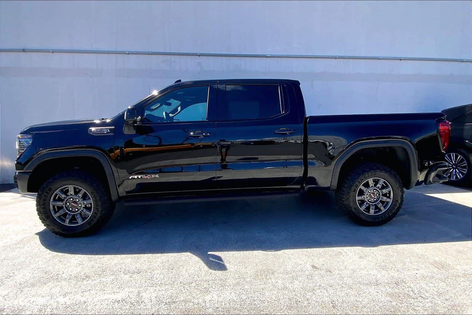 Used 2026 GMC Sierra 1500 AT4X AWD/4WD image 3