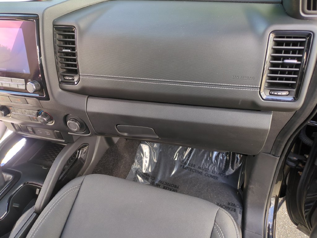 Used 2023 Nissan Frontier SV w/ Midnight Edition Package AWD/4WD image 18