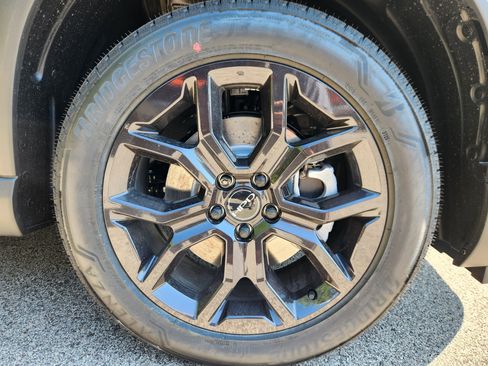 New 2025 Honda Pilot Touring image 14