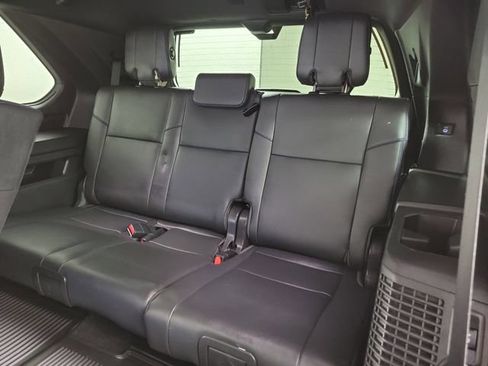 Used 2025 Toyota Sequoia Platinum AWD/4WD image 14