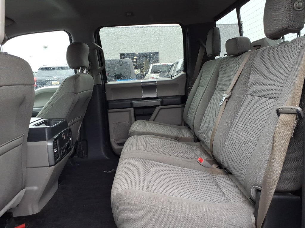 Used 2017 Ford F150 XLT w/ Equipment Group 302A Luxury AWD/4WD image 8