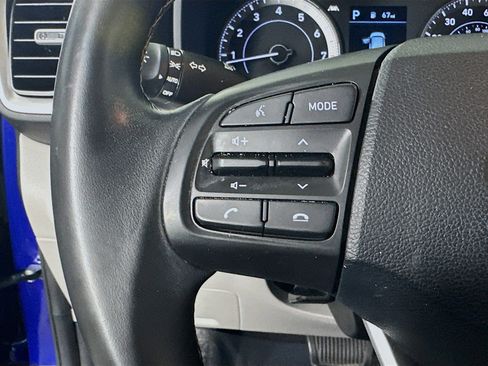 Used 2022 Hyundai Venue SEL image 16