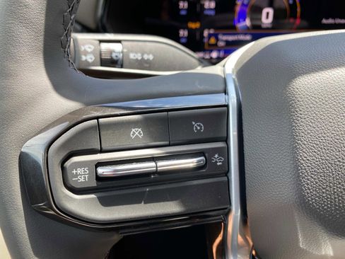 New 2025 Chevrolet Colorado ZR2 AWD/4WD image 17