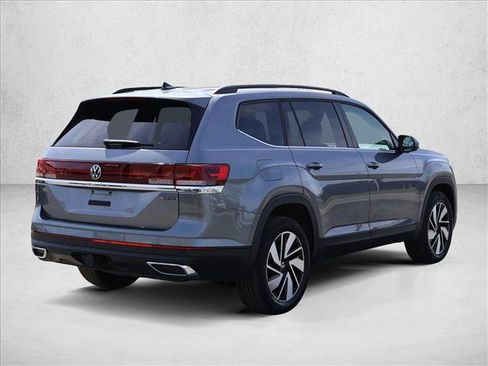 Used 2024 Volkswagen Atlas SE AWD/4WD image 5