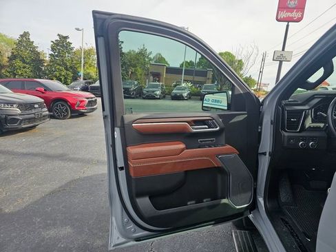 Used 2025 GMC Sierra 1500 Denali Ultimate AWD/4WD image 36