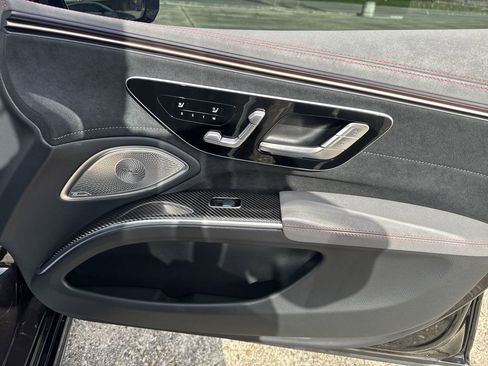 Used 2022 Mercedes-Benz EQS AMG 4MATIC image 32