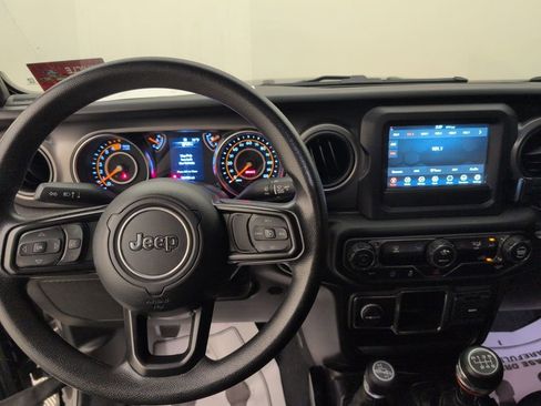 Used 2023 Jeep Wrangler Willys image 22