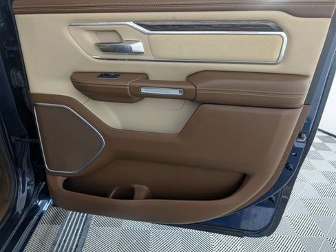 Used 2020 RAM 1500 Laramie AWD/4WD image 31
