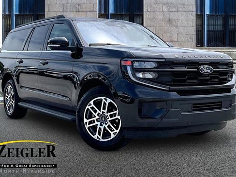Used 2025 Ford Expedition Max Active AWD/4WD image 1