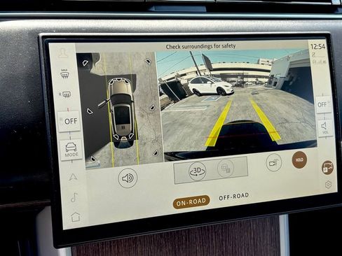 Used 2024 Land Rover Range Rover SE image 21