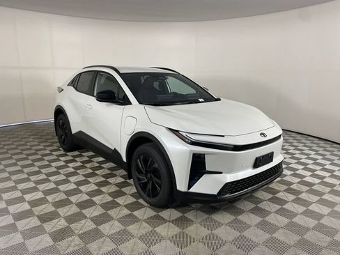 New 2026 Toyota C-HR AWD/4WD image 10