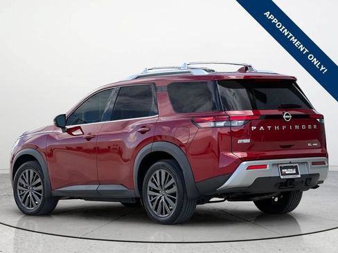 Used 2023 Nissan Pathfinder SL w/ SL Premium Package AWD/4WD image 3