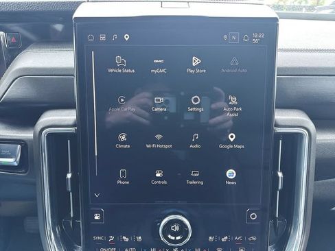 Used 2025 GMC Yukon XL Denali AWD/4WD image 13